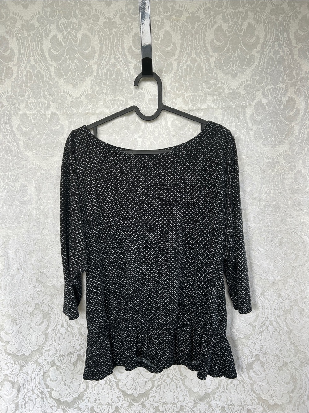 LOFT Black and White Geometric Knit Top